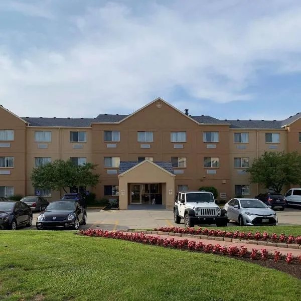 Clarion Inn near Wright Patterson - Dayton，位于费尔伯恩的酒店