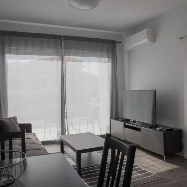 One bedroom apartment in Paphos in good location，位于Paphos的酒店
