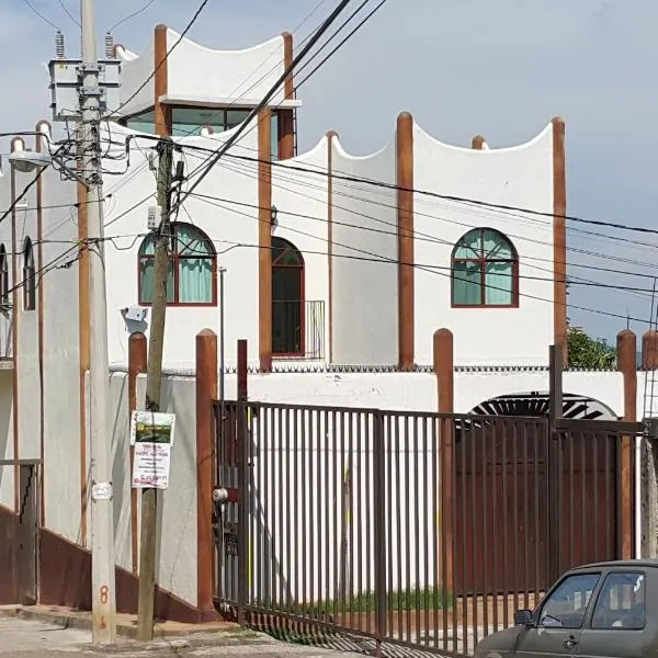 CASA PRIVADA CON ALBERCA VOLADA，位于库埃纳瓦卡的酒店
