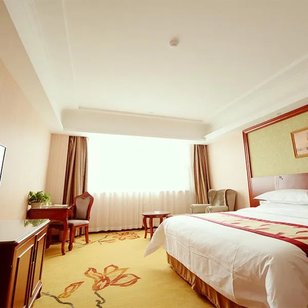 维也纳酒店上海嘉定新城店，位于Chenjiahang的酒店