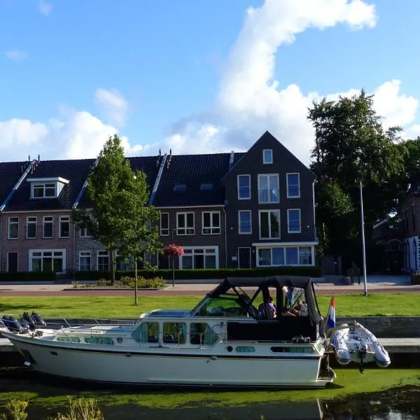 Slapen an de Veenvaart，位于Dalen的酒店