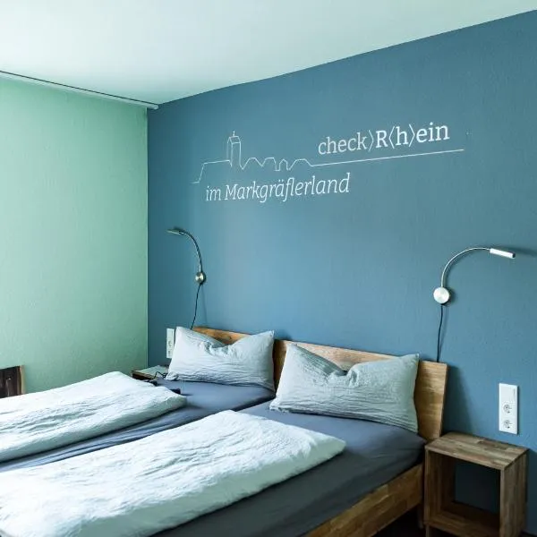 Hotel Check-Rhein - Self Check-in，位于莱茵河畔的纳沙泰尔的酒店