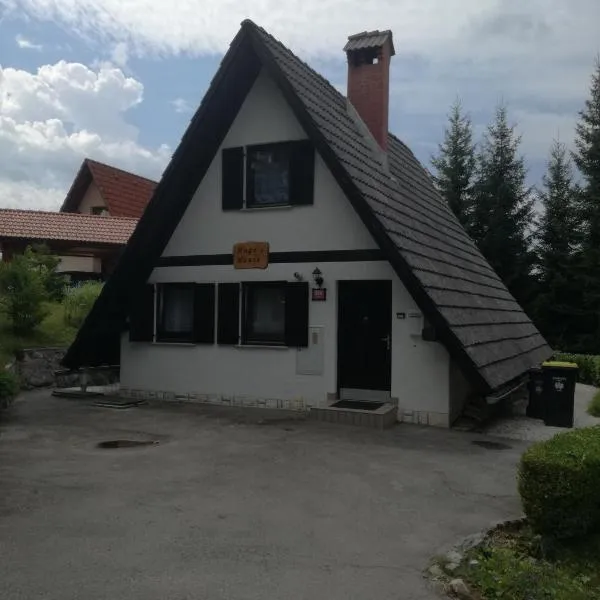 Hugo's House，位于Stari Trg pri Ložu的酒店