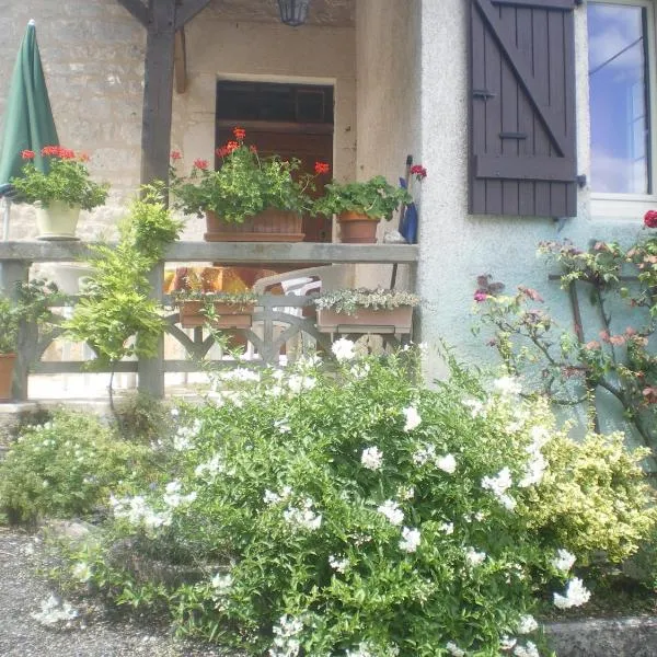 Maison de campagne MONTCUQ en Quercy Blanc，位于Fargues的酒店