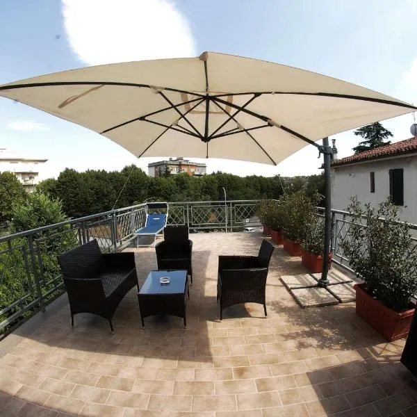 Rooms & Breakfast La Filigrana，位于法布里亚诺的酒店