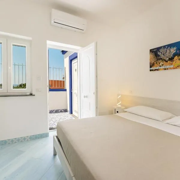Poseidonia Rooms，位于普罗奇达的酒店
