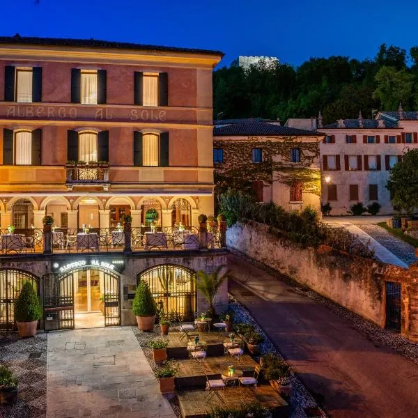 太阳酒店，位于Castelcucco的酒店