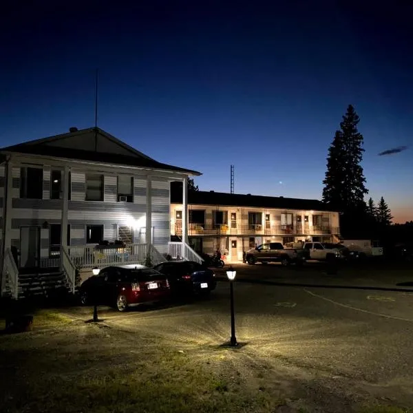 拓荒者汽车旅馆，位于Temiskaming Shores的酒店