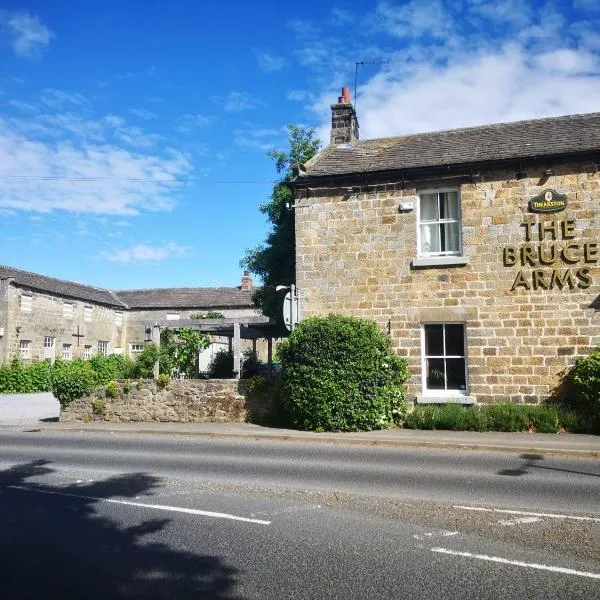 The Bruce Arms，位于Fearby的酒店