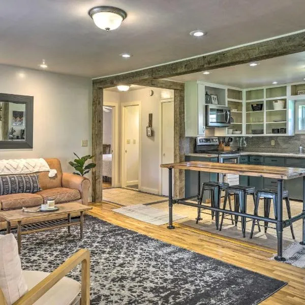 Quiet Country Home in Ava with Chic Interior!，位于Ava的酒店