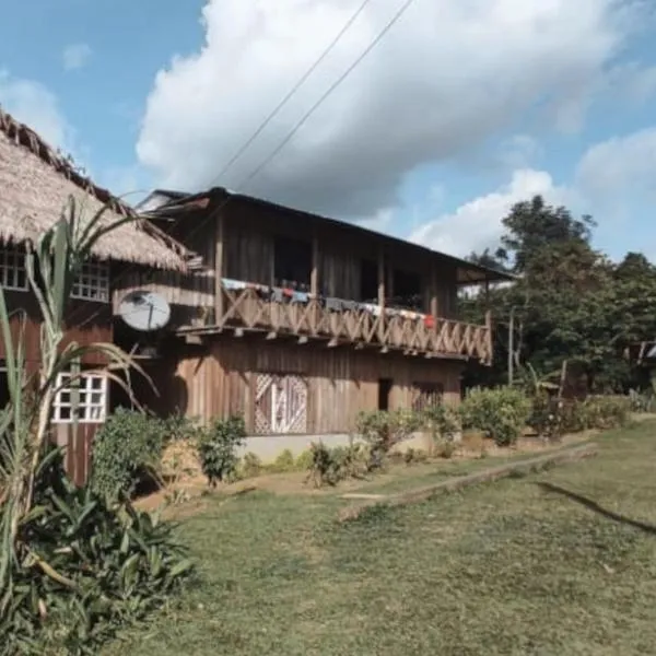 Hospedaje KOWAPANA BOCAS DE AMACAYACU，位于Morelia的酒店