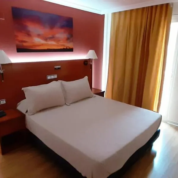 卡瓦尼亚斯酒店，位于Argamasilla de Calatrava的酒店