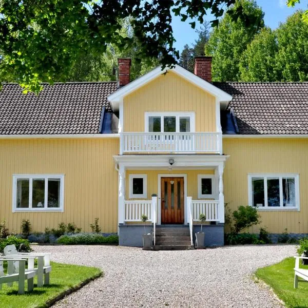 Eden's Garden Cottages，位于Sätrabrunn的酒店