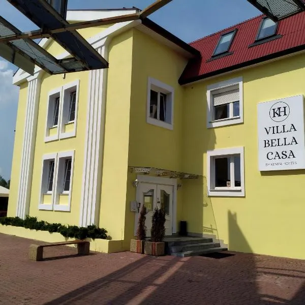 卡萨贝拉别墅旅馆，位于Łomna的酒店