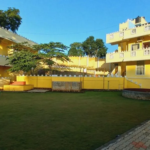 Hillfort Hotels & Resorts Yelagiri，位于Jolārpettai的酒店