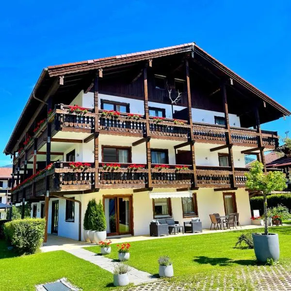 Hardi's Hotel，位于Neukirchen am Teisenberg的酒店