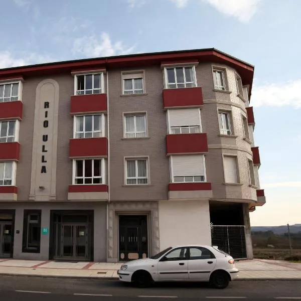 里奥乌拉·蒙特罗索酒店，位于Villareda的酒店