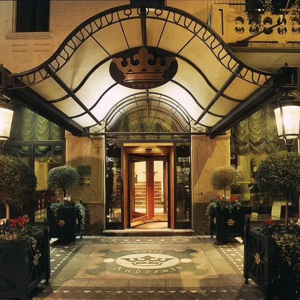 安德瑞欧拉中心酒店，位于利米托迪皮奥尔泰洛的酒店