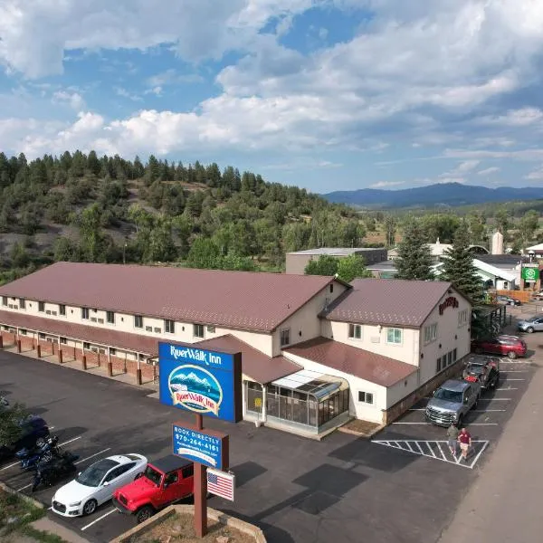 RiverWalk Inn，位于帕戈萨斯普林斯的酒店