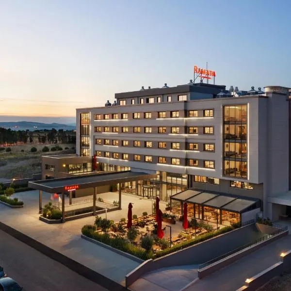 Ramada by Wyndham Izmir Aliaga，位于Yenifoca的酒店