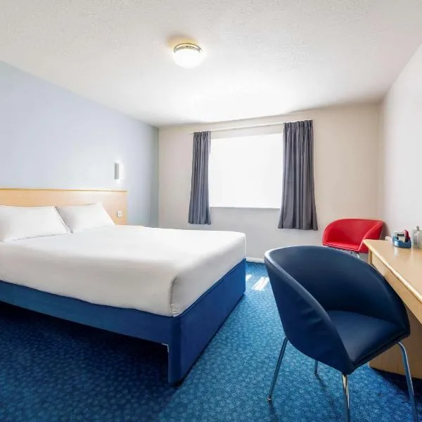 go2 Dundee Camperdown Hotel free car park，位于邓迪的酒店