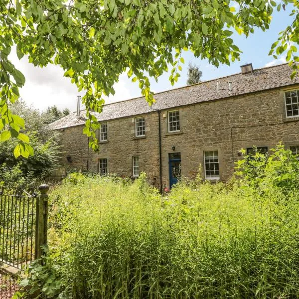 The Coach House，位于Allanton的酒店
