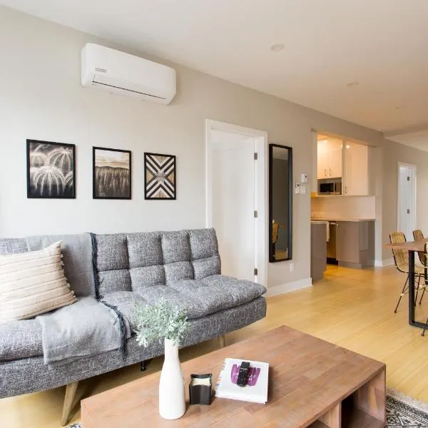 Trendy Little Italy 3 Bedroom Condo by Den Stays，位于蒙特利尔的酒店