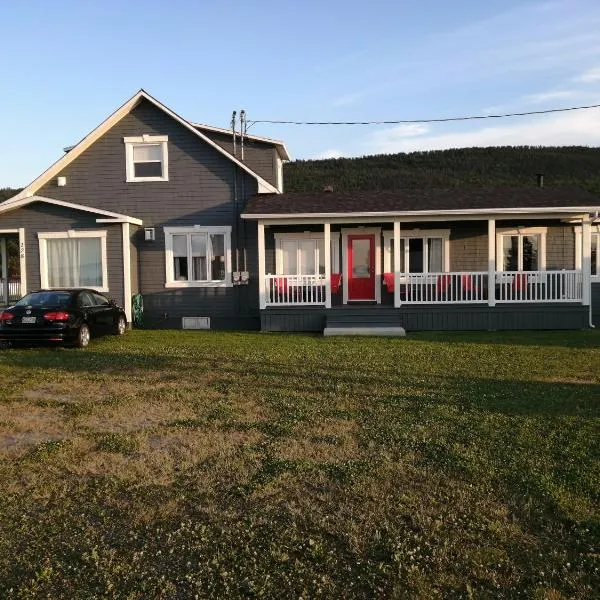 Gîte Shoreline de la terre à la mer，位于Rivière-la-Madeleine的酒店