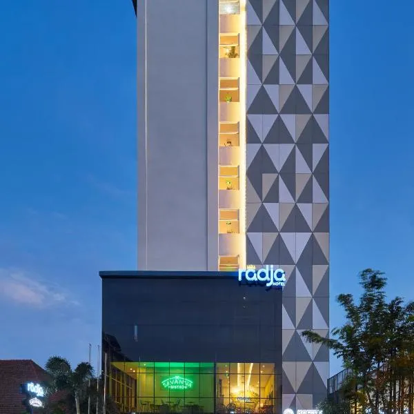 Radja Art and Boutique Hotel Simpang Lima，位于三宝垄的酒店