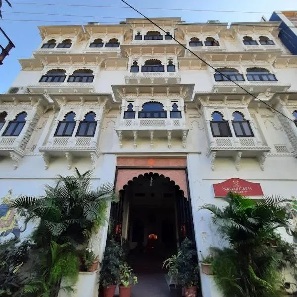 Hotel Nahargarh Palace，位于Sipra的酒店