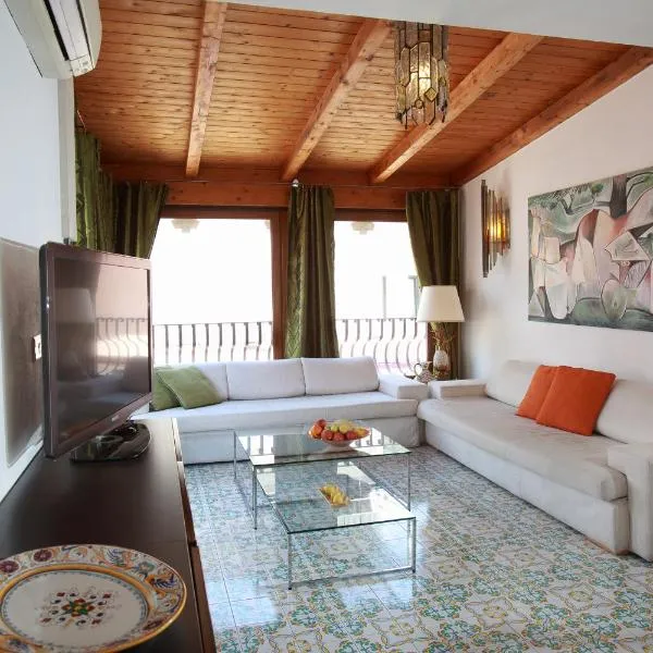 Luxury Villa Taormina city center, terrace with views，位于陶尔米纳的酒店