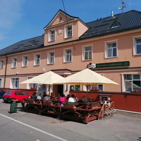 Penzion a restaurace na Křižovatce，位于Polevsko的酒店