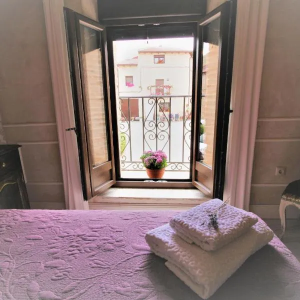 Wabisabi Townhouse，位于Montejo de la Vega de la Serrezuela的酒店