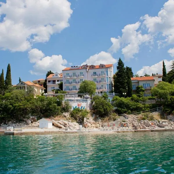 Hotel Vali Dramalj，位于Križišće的酒店