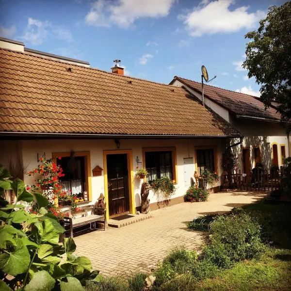 Ferienhaus Karin，位于Deutsch Haslau的酒店