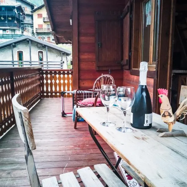 "Lo méquio de Emilie" 2 passi da centro e piste，位于瓦托内切的酒店