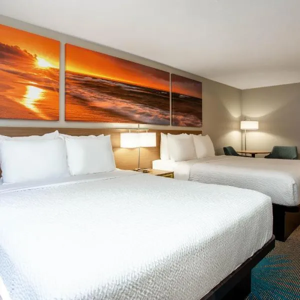 Days Inn by Wyndham Marquette，位于马凯特的酒店