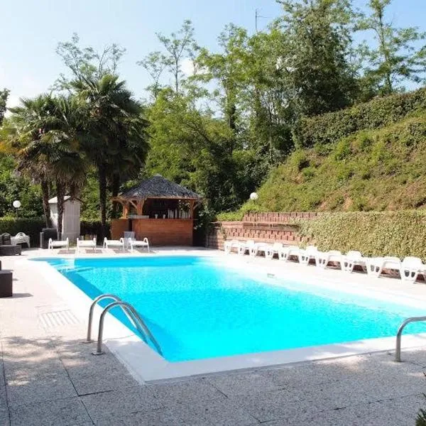 福萨蒂酒店，位于Verano Brianza的酒店