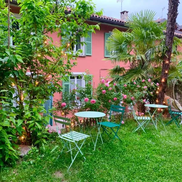 THE SECRET GARDEN ARONA VILLA in Piazza del Popolo 16 Historical Center，位于阿罗纳的酒店