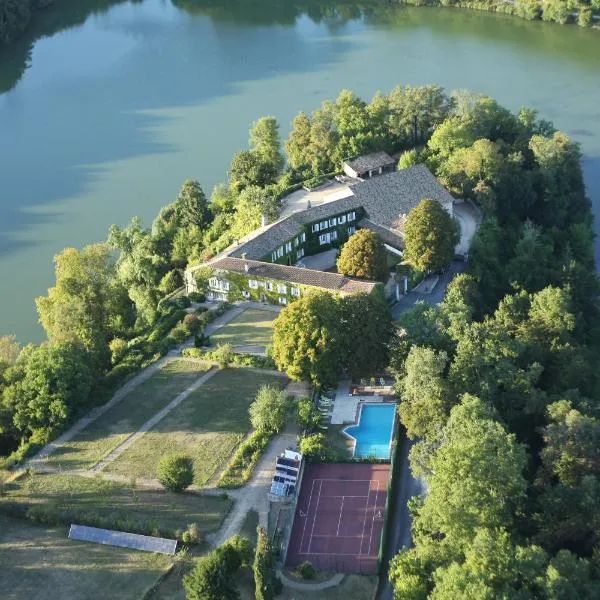 Domaine du Châtelard，位于Magnac-Lavalette的酒店