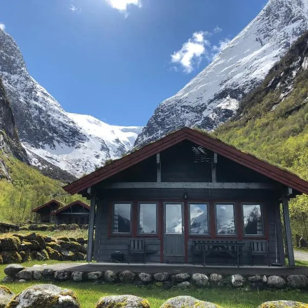 Melkevoll Bretun Camping，位于Briksdalsbre的酒店