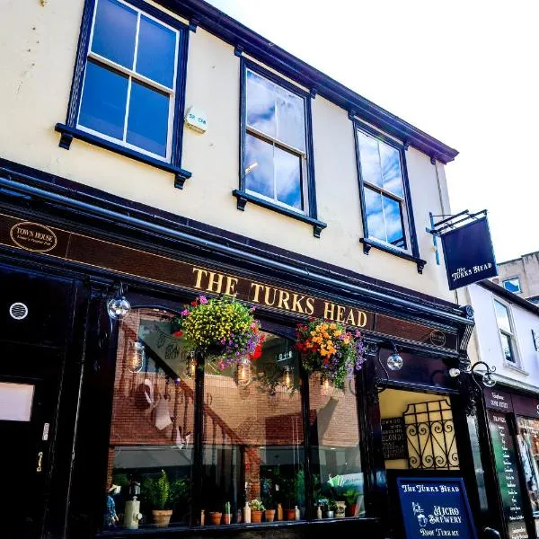 The Turks Head，位于Thorverton的酒店