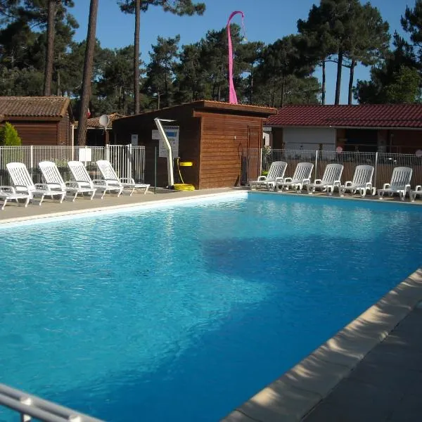 Mobil home 6 personnes - Camping les jardins du littoral，位于拉卡诺的酒店