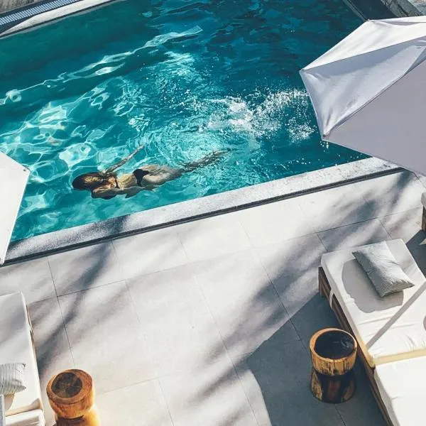 Charisma Boutique Hotel，位于帕尔加的酒店