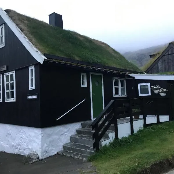 holiday cottage in Tjørnuvík，位于Funningsfjørður的酒店