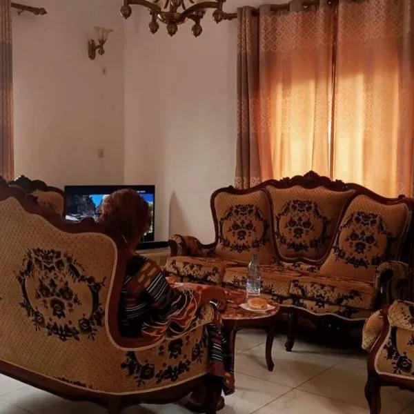 Résidence Jeanne à Yaoundé Odza Messamengo，位于雅温得的酒店
