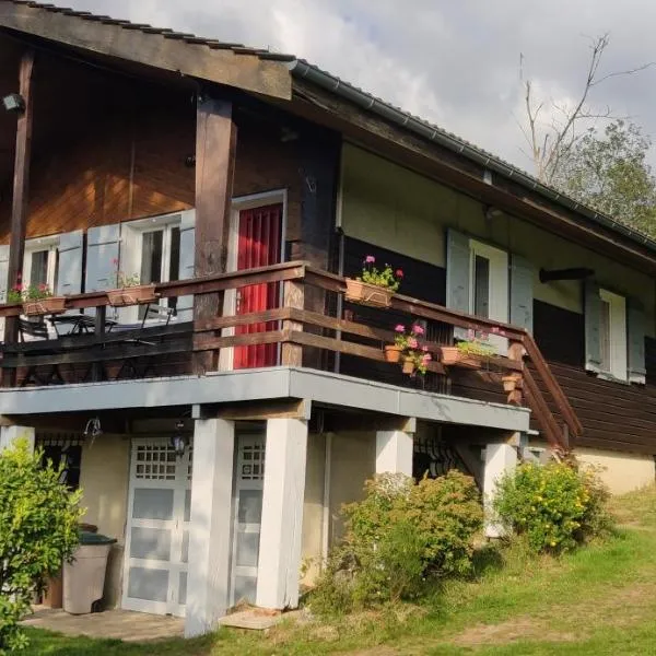 Chambre privée dans chalet au calme，位于Dun-les-Places的酒店