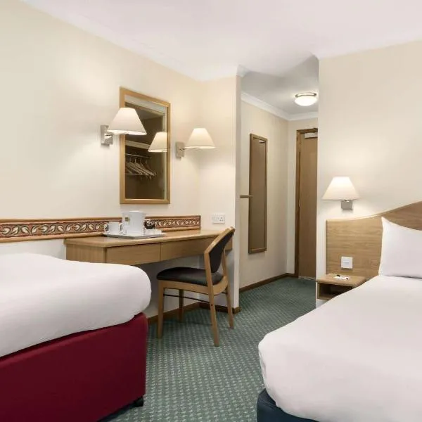 Days Inn by Wyndham Donington，位于达宁顿堡的酒店