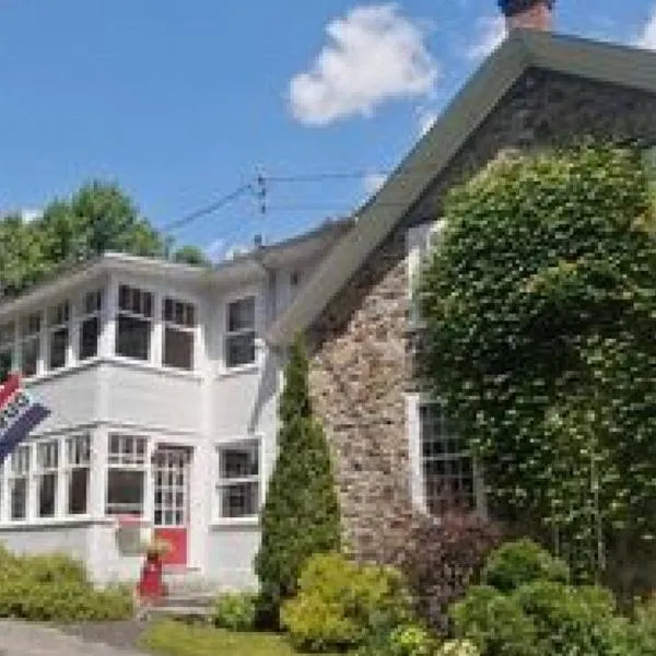 L'Alcôve des Céramistes，位于滑铁卢的酒店