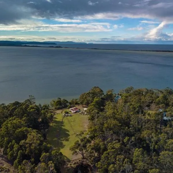 Peaceful & tucked away Wylah Cottage in Simpsons Bay on Bruny Island，位于Simpsons Bay的酒店